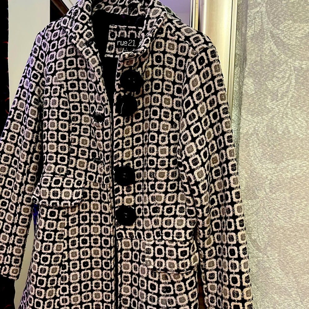 RUE Small Winter Trench coat <3